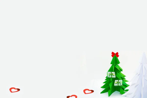 Árbol Navidad Origami Verde Aislado Sobre Fondo Blanco Tarjeta Felicitación — Foto de Stock