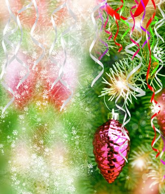 Noel oyuncak çam kozalağı ağaç üzerinde