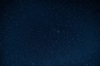 Yıldızlı Gökyüzü, yıldızlarla dolu açık bir gecede