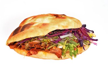 Doner Kebab, beyaz güvertede izole edilmiş Türk aperatiflerini kapat.