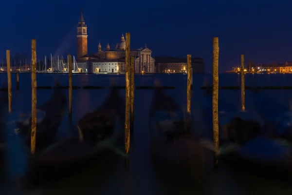 Streetlight on the background of the Church of San Giorgio Maggiore — Stock Photo, Image