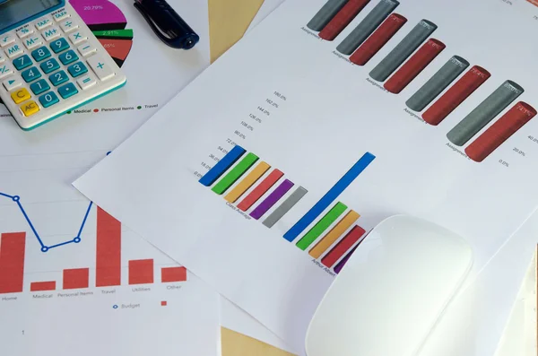 Graphs and chart — Stock Photo, Image