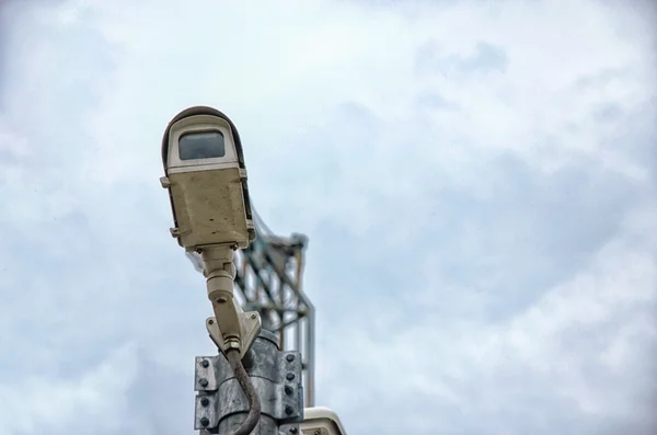 Câmera Vigilância Cctv Segurança Frente Céu Azul Com Espaço Cópia — Fotografia de Stock