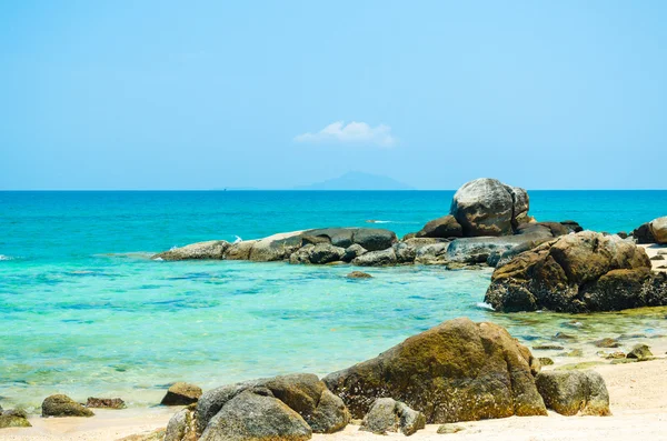 Sea and rock — Stock Photo, Image