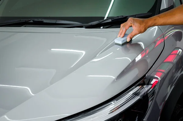 Monteur Coating Keramisch Glas Krassen Auto Voorkomen — Stockfoto