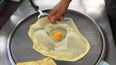 Kızarmış Roti çerezi sokak yemeği.