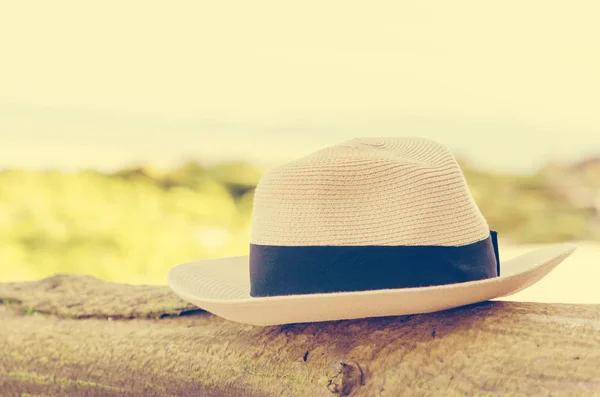 Sombrero en la playa — Foto de Stock