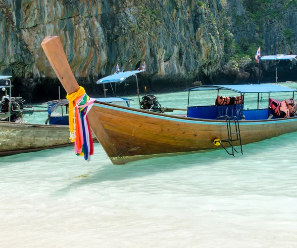 Mar de Andamão e barco — Fotografia de Stock