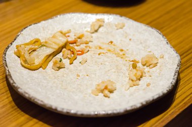 Artık yemek yiyecek