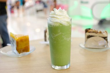 yeşil çay smoothie