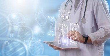 Yenilikçi sağlık teknolojisi, yapay zeka ve dijital tıbbi veri teşhisi akıllı hastaneleri kapsar. Teknolojik holografik beyin taramaları, iskelet sistemleri ve tıbbi ikonlar..