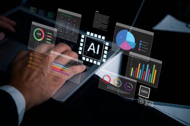 Dizüstü bilgisayarda el yazısı büyük bir yapay zeka yönetimi. Makine öğrenimi dijital pazarlama ve iş teknolojisi analitik grafikleri, finansal istatistikler ve öngörücü veri içgörüleri.