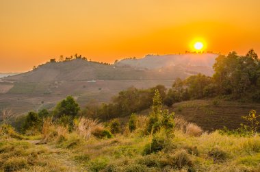 Dağ günbatımı gökyüzü