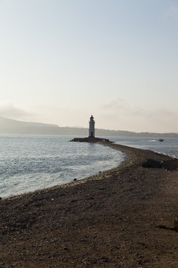 Sahildeki deniz feneri