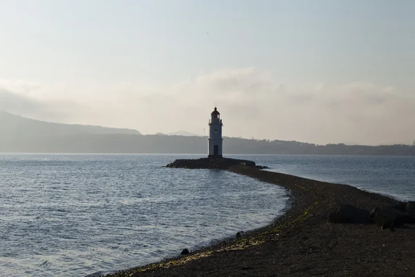 Phare sur la côte — Photo