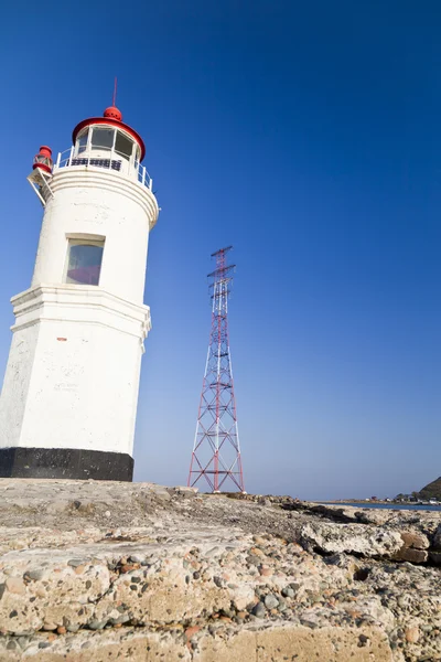 Lighthouse on the coast — Stock Photo, Image