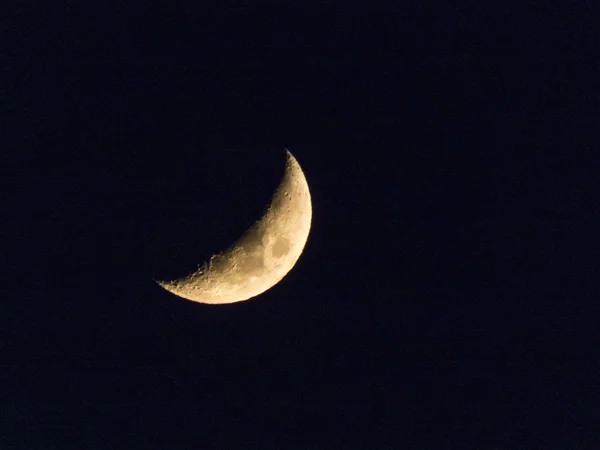 La lune dans le ciel — Photo
