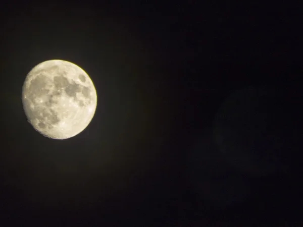 A lua no céu — Fotografia de Stock