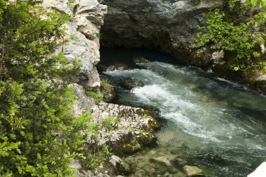 Dağ nehri