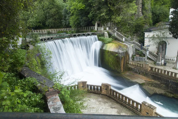 Falls on the river — Stock Photo, Image