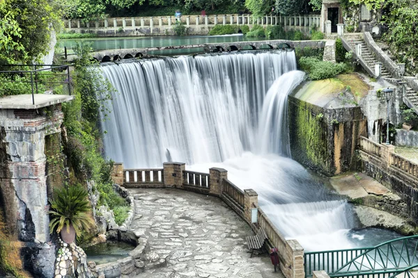 Falls on the river — Stock Photo, Image