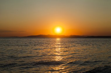 gün batımında denize