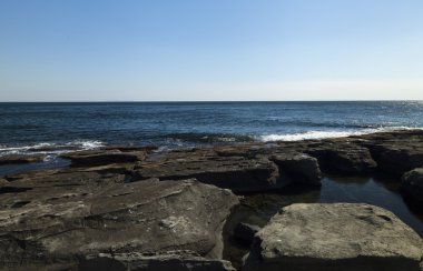 kayalar ve deniz