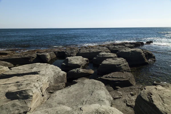 岩石和海 — 图库照片