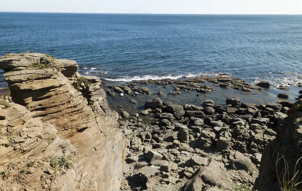 Felsen und Meer — Stockfoto