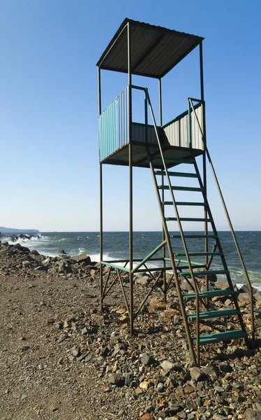 Litoral perto da cidade — Fotografia de Stock