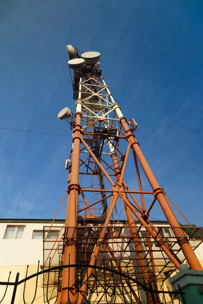 高い通信塔 — ストック写真