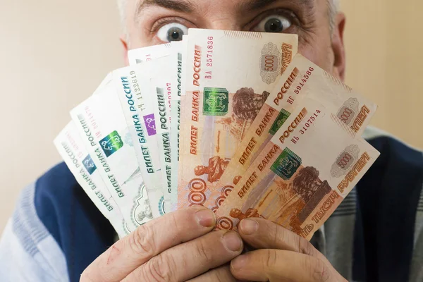 Paketi ruble