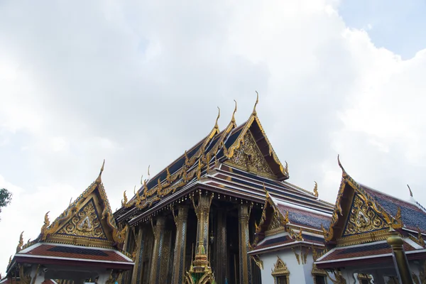 Wunderschöner buddhistischer Tempel — Stockfoto