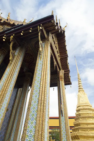 Wunderschöner buddhistischer Tempel — Stockfoto