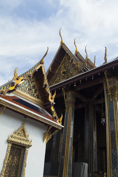 Piękna świątynia buddyjska — Zdjęcie stockowe