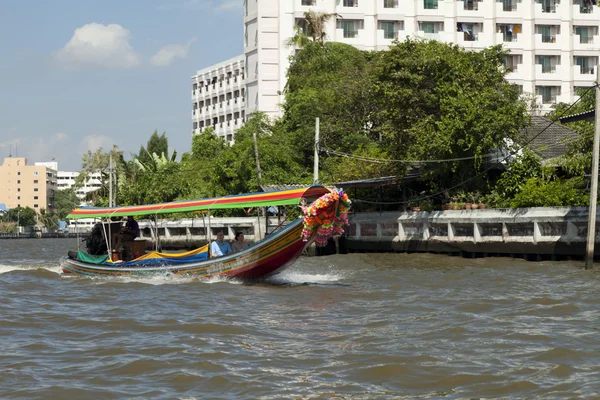 Bateaux sur la rivière — Photo