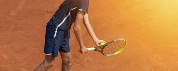 Jugador Tenis Masculino Acción Cancha Día Soleado Concepto Deportivo Profesional —  Fotos de Stock