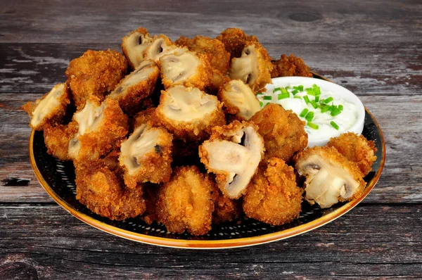 Whole Breaded Button Mushrooms Soured Cream Chive Dip — Stock Photo, Image