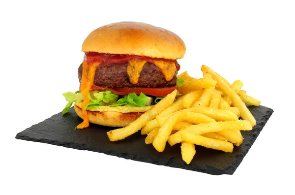 Hambúrguer Queijo Batatas Fritas Rolo Pão Brioche Uma Tábua Servir — Fotografia de Stock