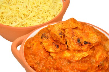 Körili tavuk ve pilav.