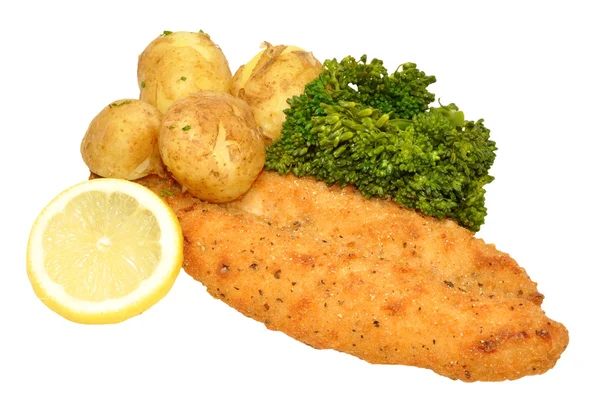 Basa fiskfilé med kokt potatis — Stockfoto