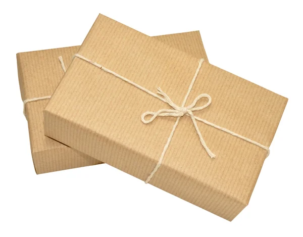 Pakete mit braunem Papier bedeckt und mit Schnur gebunden — Stockfoto