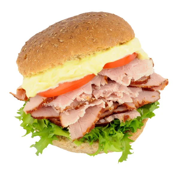 Uzená šunka a sendvič se salátem — Stock fotografie