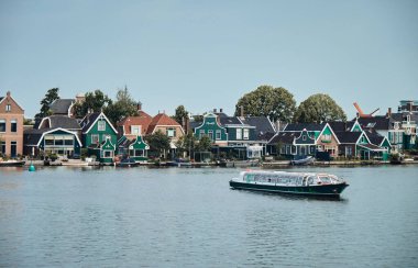 Zaanse Schans köyünün manzarası, Hollanda