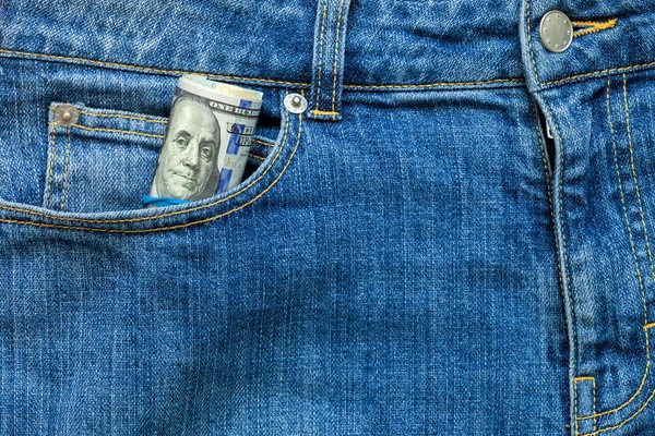 Dinero en un bolsillo . —  Fotos de Stock