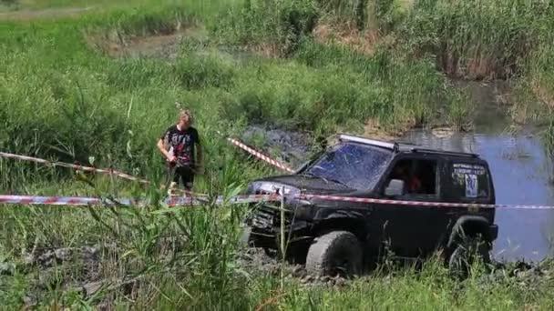 Odessa Ukraine Július 2021 Esőerdő Kihívás Piszkos Fekete Suzuki Jimny — Stock videók