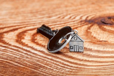 Anahtar a çekicilik ev şeklinde.