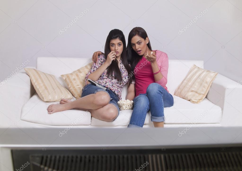 teenage-girl-watching-scary-tv