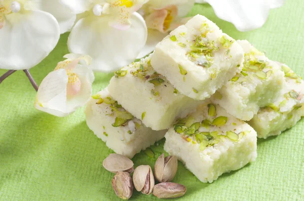  kalakand ve fıstık fındık 