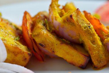 Süzme peynir veya Paneer tikka